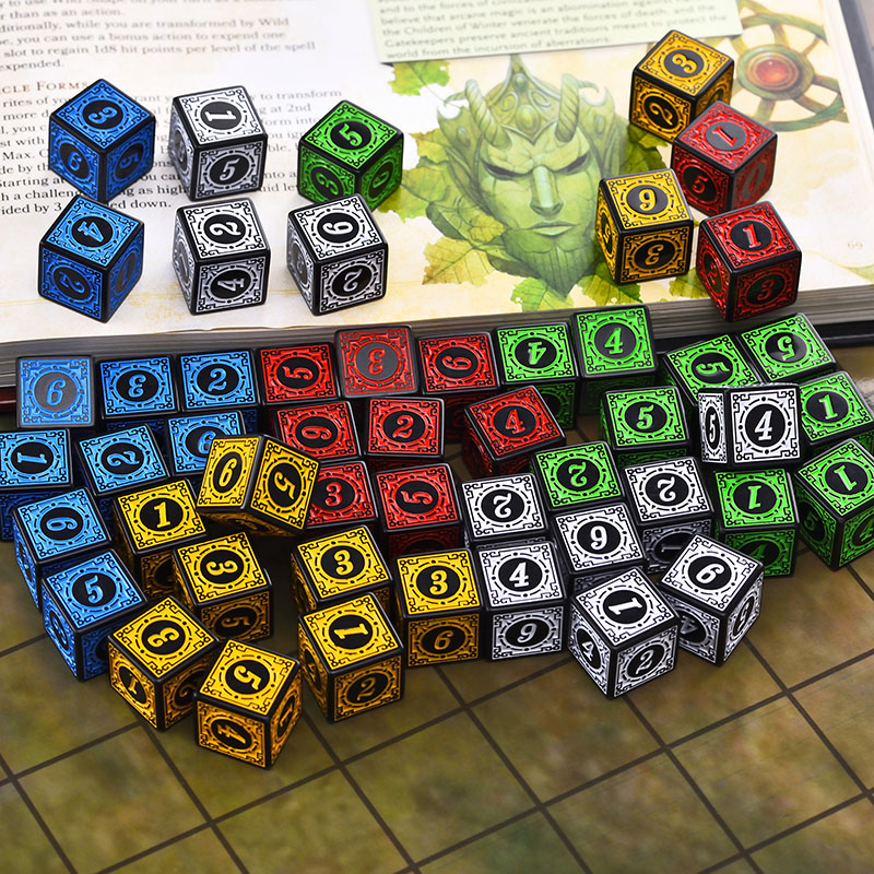 10 pz/set Set di Dadi Acrilici - Party Games Group recensione e prezzo